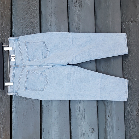 GAP Light Indigo Wash Sky High Waisted Rise Mom Jeans sz 31/12 Short NEW Women's - Picture 8 of 15